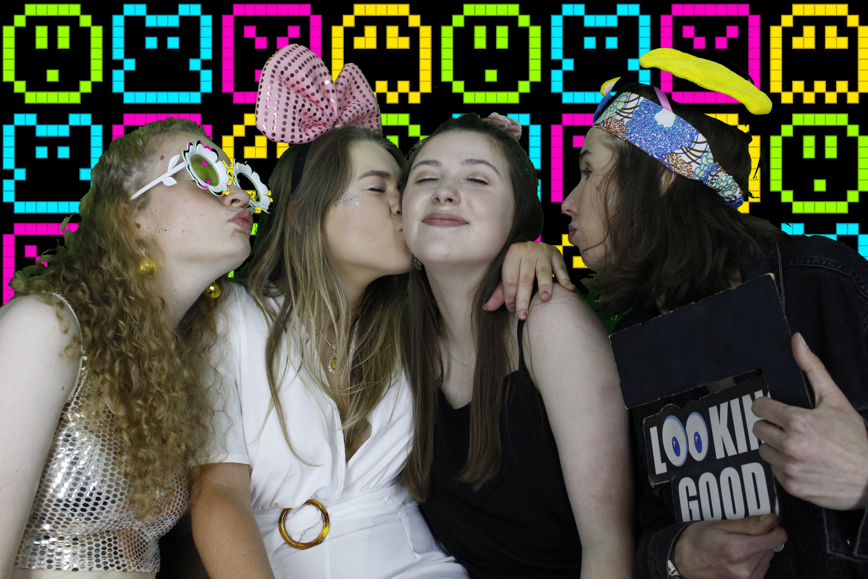 Debbies 21st birthday party | View more photos from the event at gallery.myphotoboothexperience.co.uk/u/MyPhotoBoothExperienceLtd/Debbies-21st-birthday-party